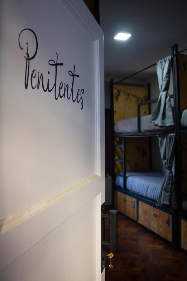Sin Fin Hostel Мендоса Екстериор снимка