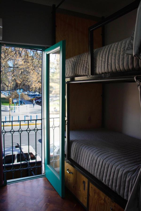 Sin Fin Hostel Мендоса Екстериор снимка