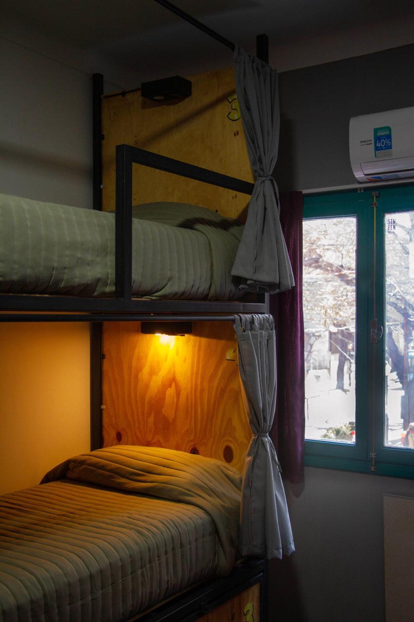Sin Fin Hostel Мендоса Екстериор снимка