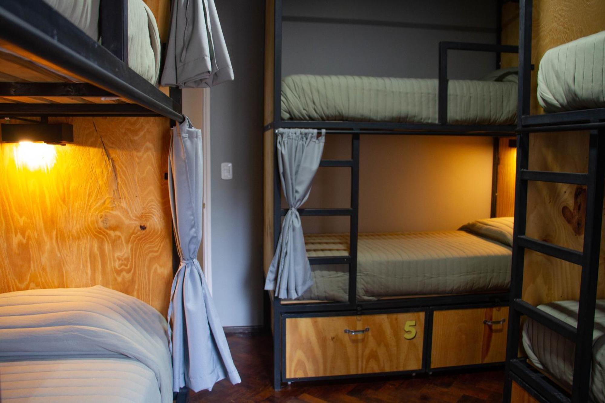 Sin Fin Hostel Мендоса Екстериор снимка