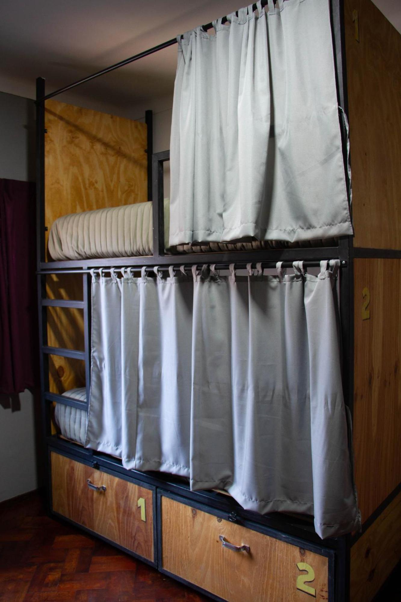 Sin Fin Hostel Мендоса Екстериор снимка