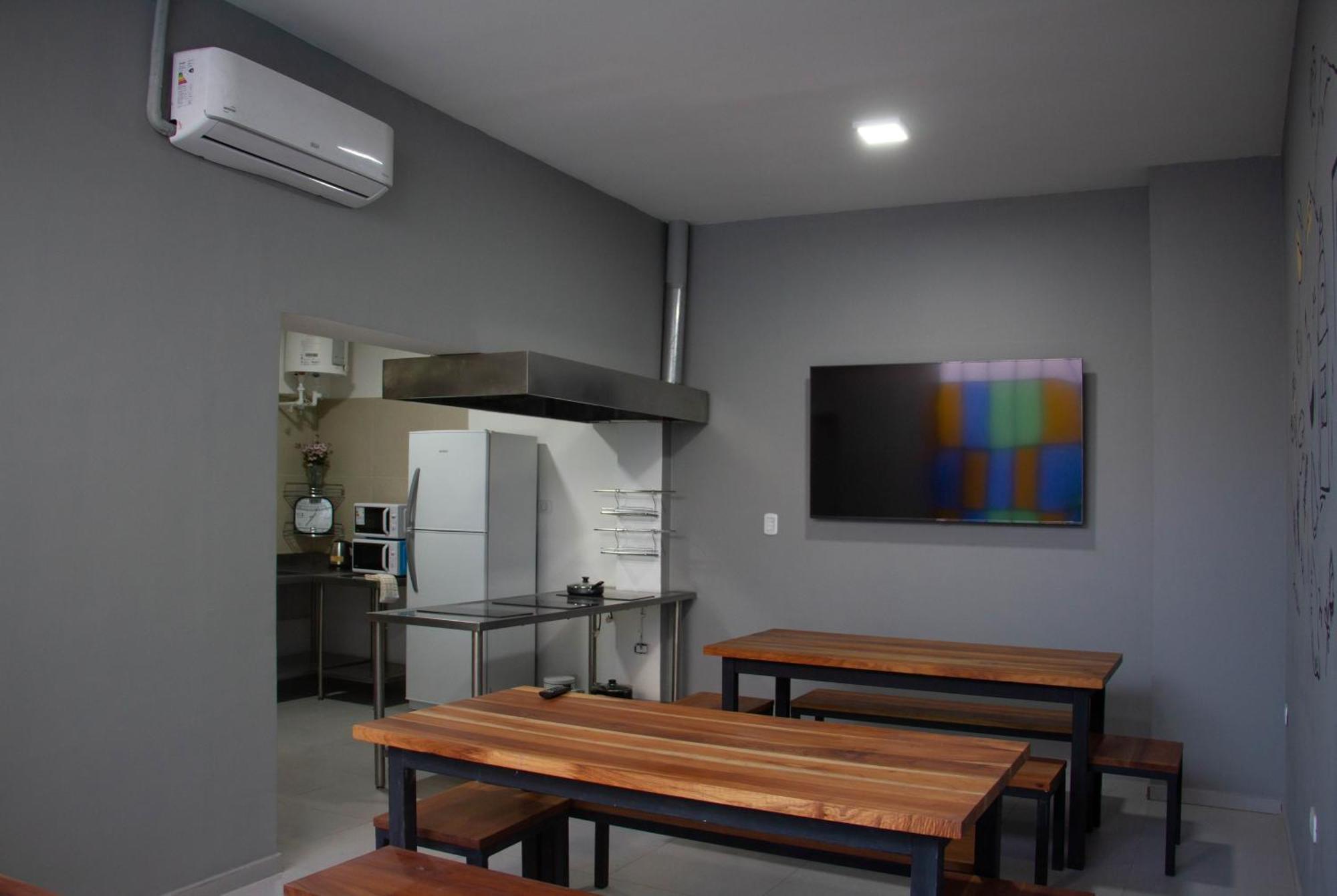Sin Fin Hostel Мендоса Екстериор снимка