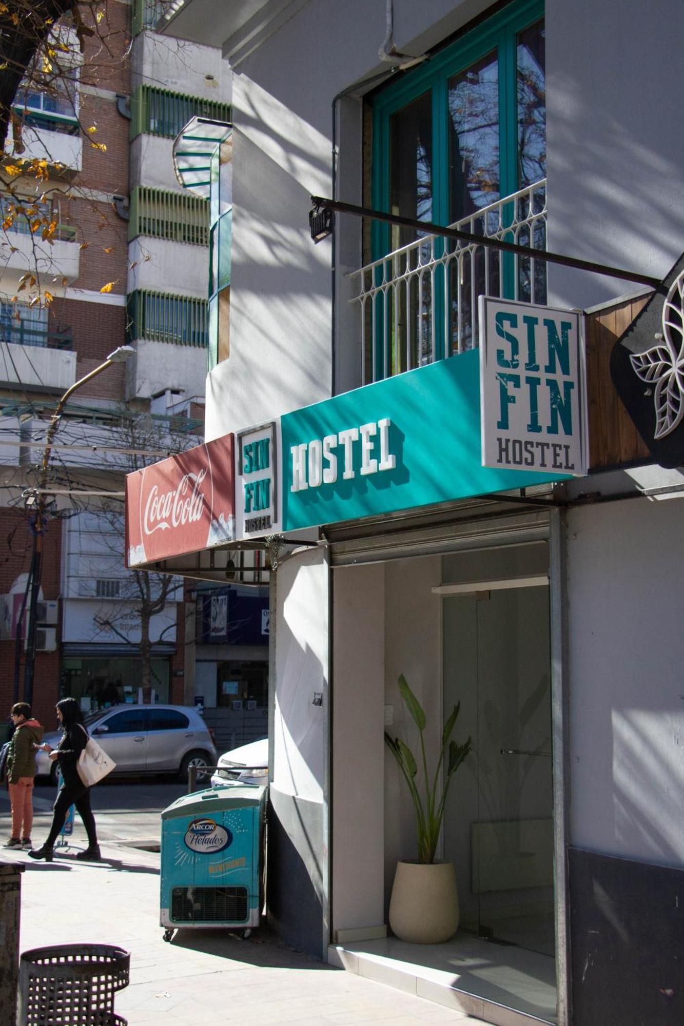 Sin Fin Hostel Мендоса Екстериор снимка