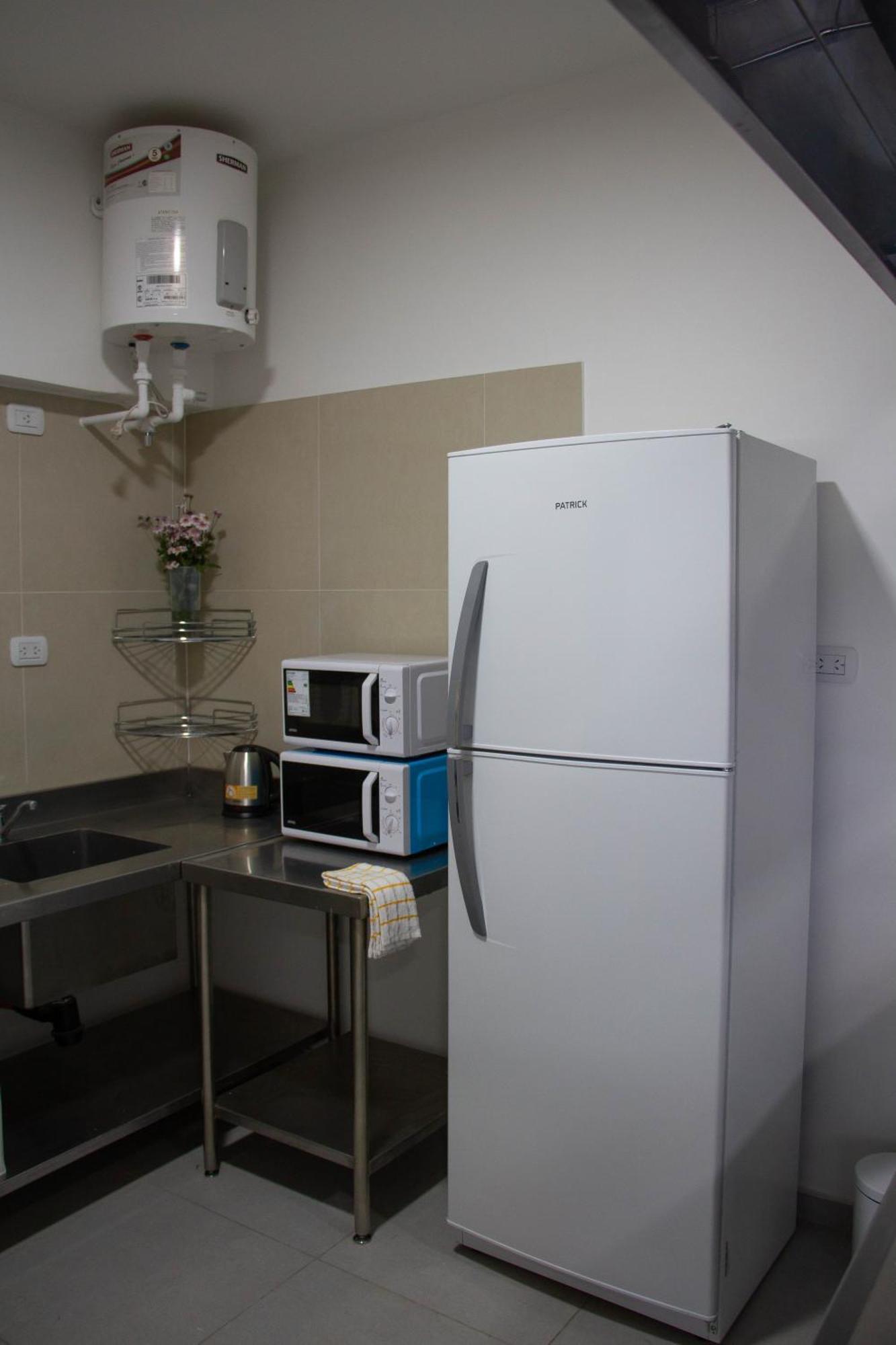 Sin Fin Hostel Мендоса Екстериор снимка