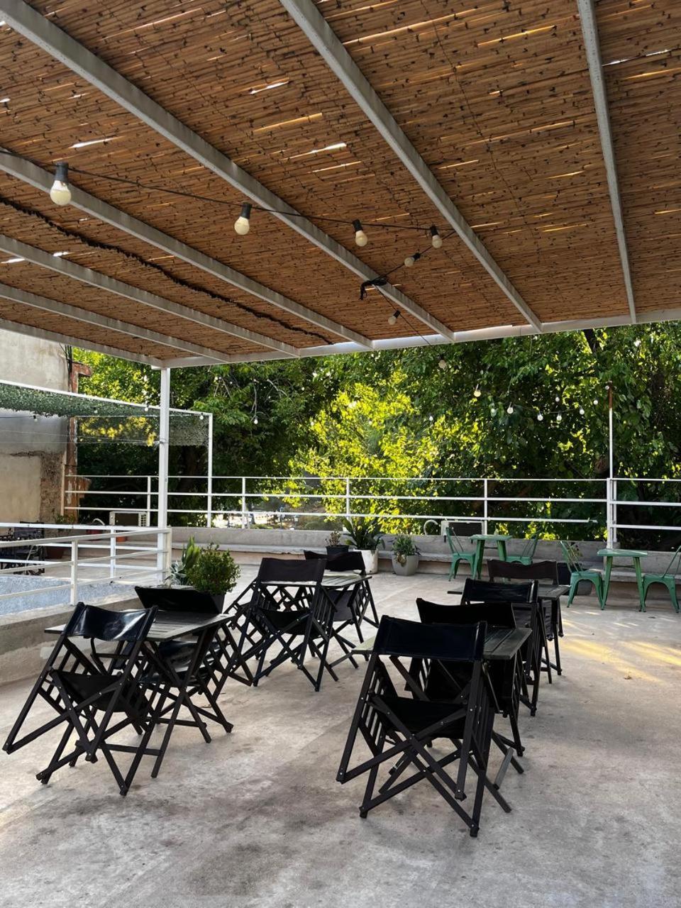 Sin Fin Hostel Мендоса Екстериор снимка