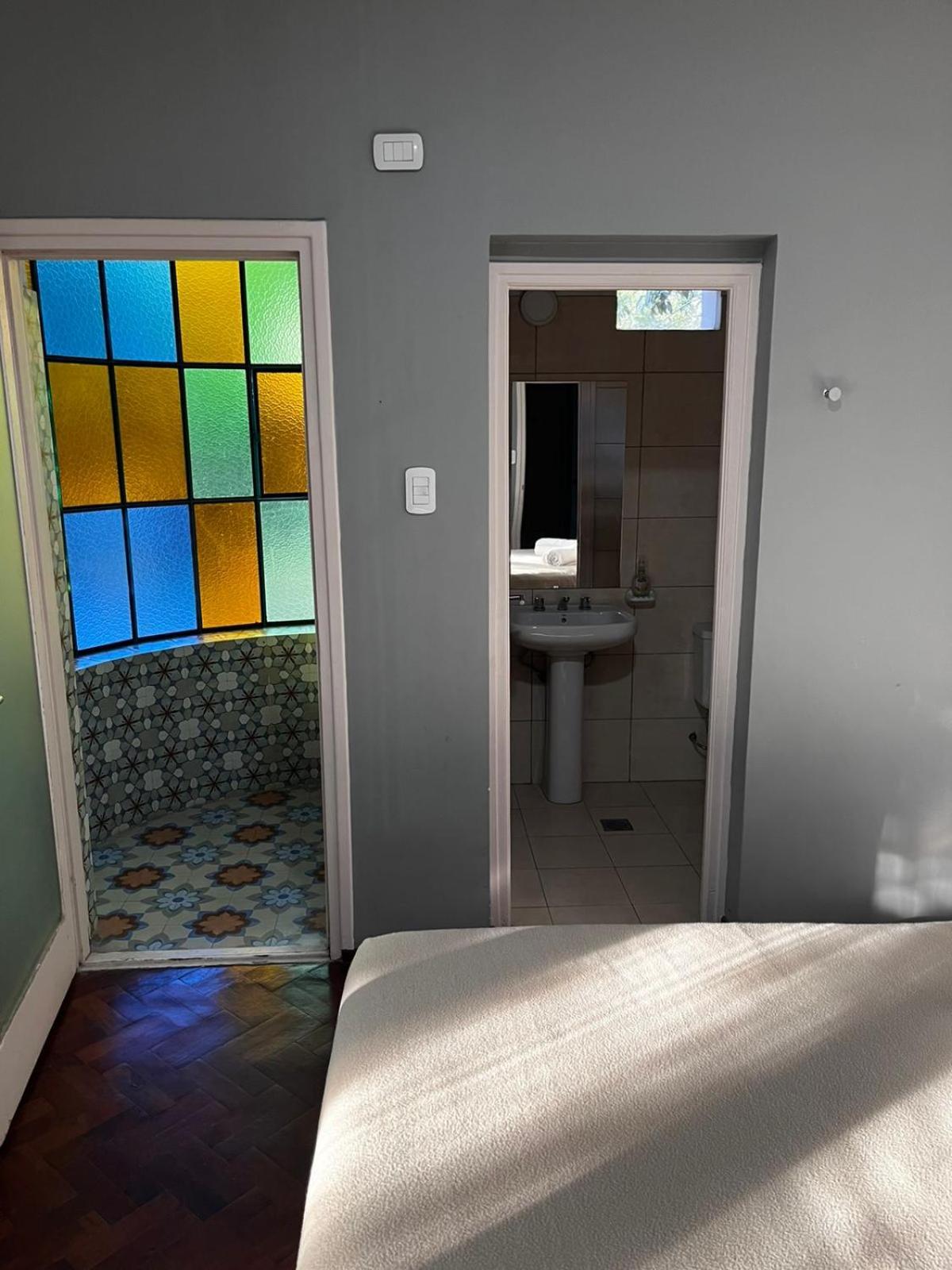 Sin Fin Hostel Мендоса Екстериор снимка