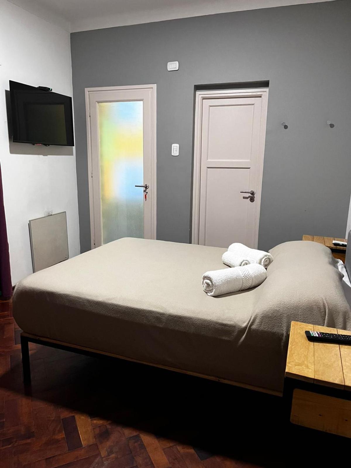 Sin Fin Hostel Мендоса Екстериор снимка