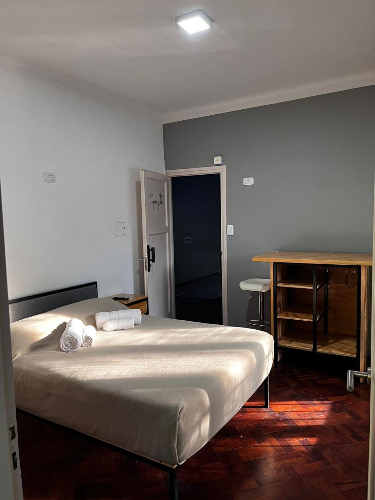 Sin Fin Hostel Мендоса Екстериор снимка
