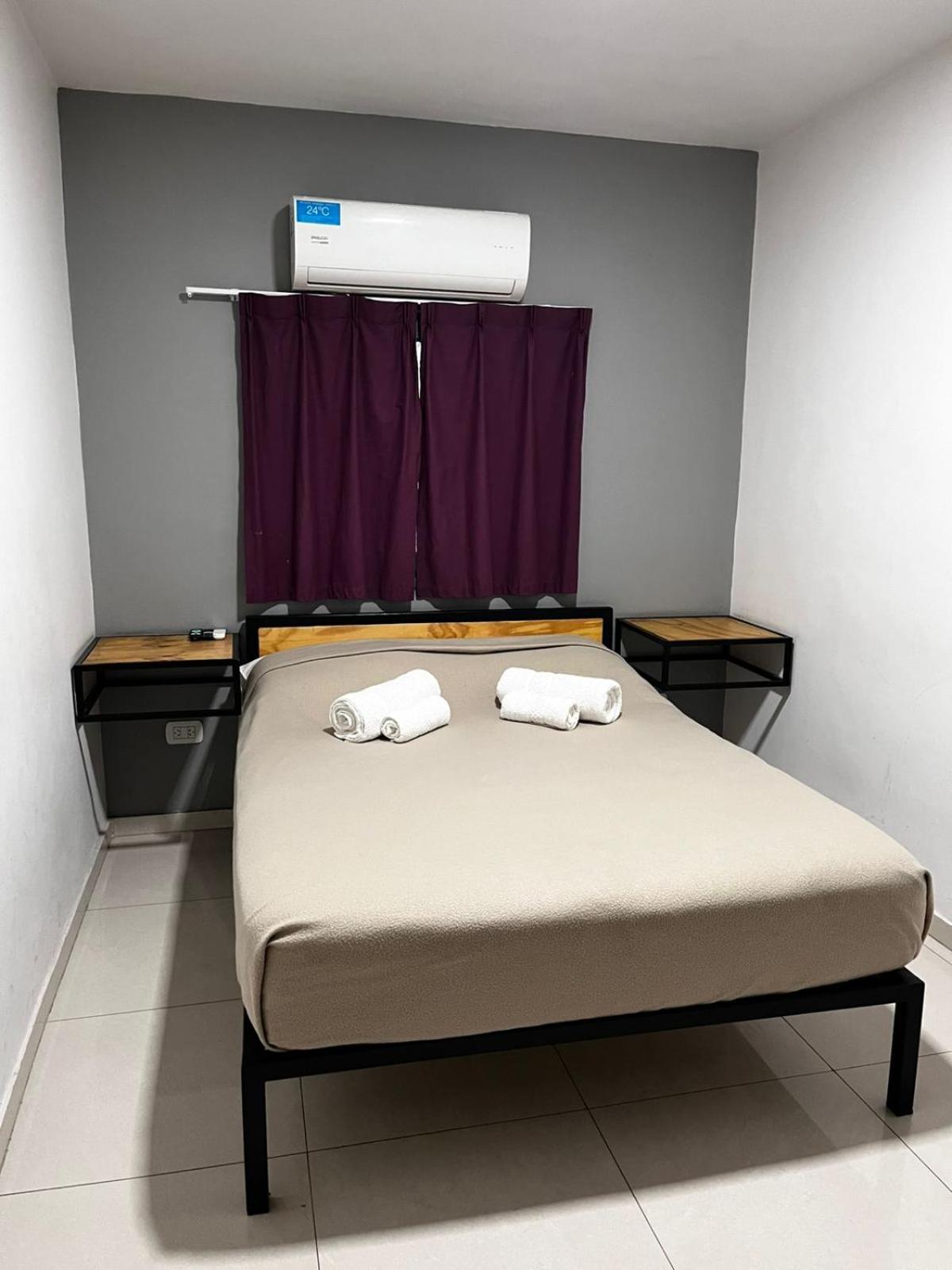 Sin Fin Hostel Мендоса Екстериор снимка